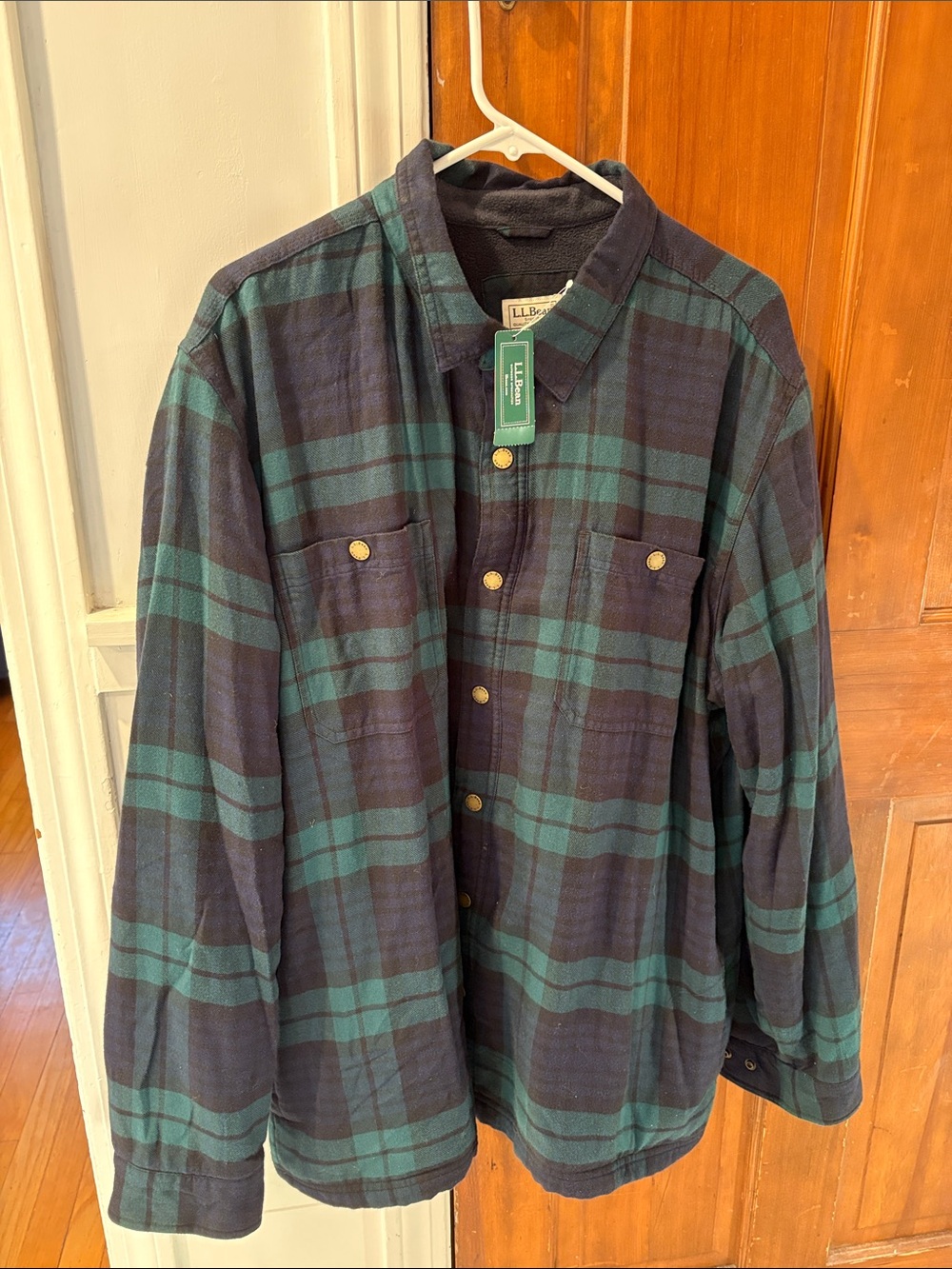 L.L. Bean Men's Slightly Fitted Jacket in Black Watch Plaid